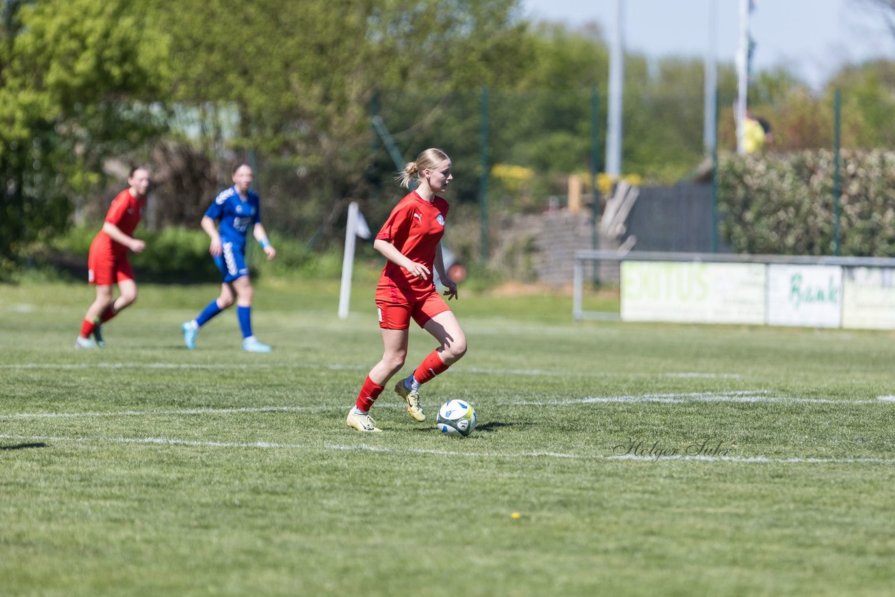 Bild 276 - F TSV Zarpen - Holstein Kiel II : Ergebnis: 2:6